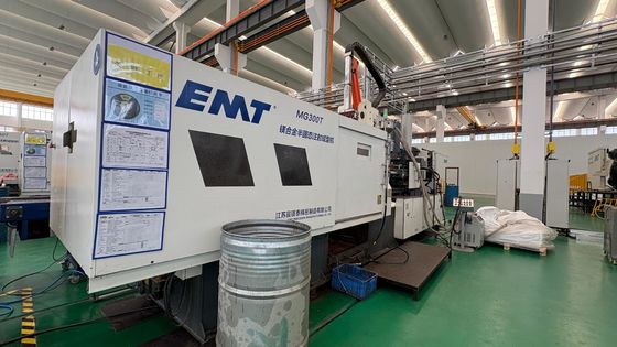 좋은 가격 150 Mm Ejector Stroke Magnesium Alloy Die Casting Machine with 5000 KN Clamping Force and 380V/50Hz Power Supply 온라인으로