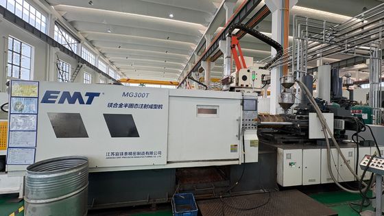 좋은 가격 PLC Control System Magnesium Alloy Die Casting Machine with 380V/50Hz Power and 550 KW Total Electric Capacity for Customized Production 온라인으로